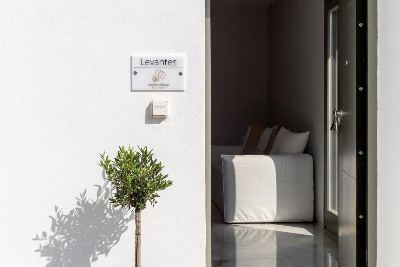 Peters Place - Paros Resort Parasporos Екстер'єр фото